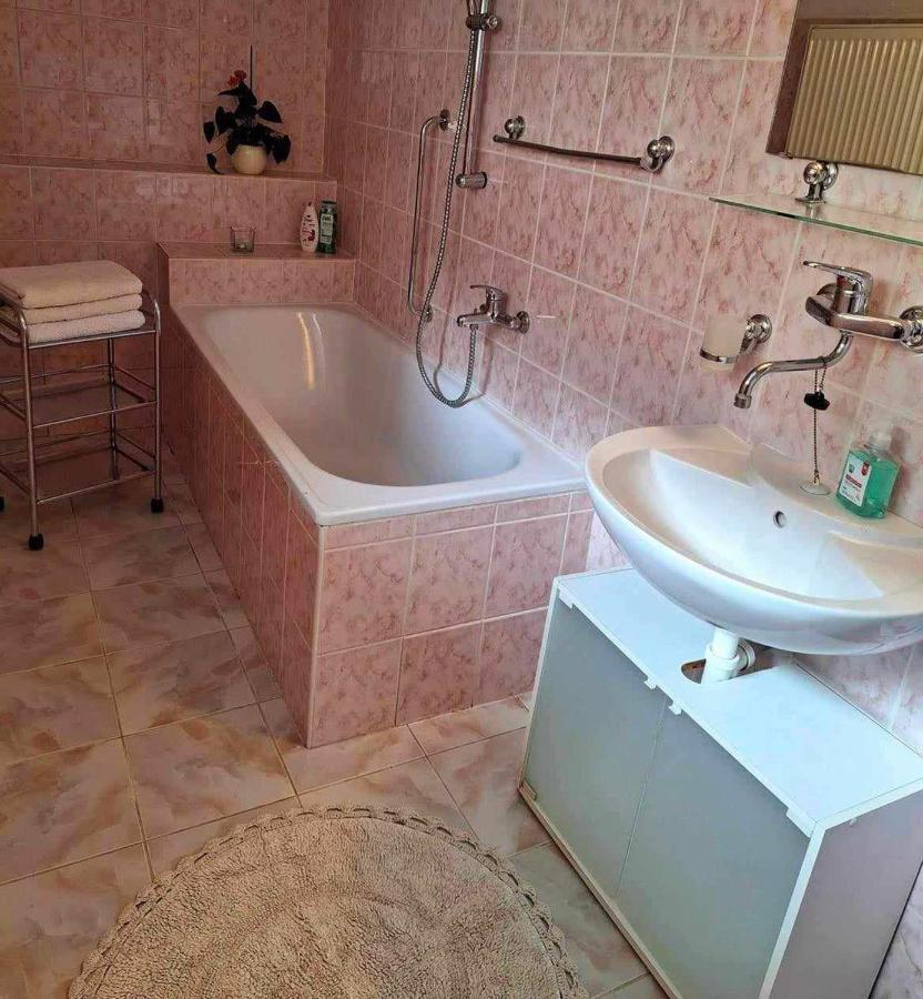 Apartman Pod Maliarkou Виходна Екстер'єр фото