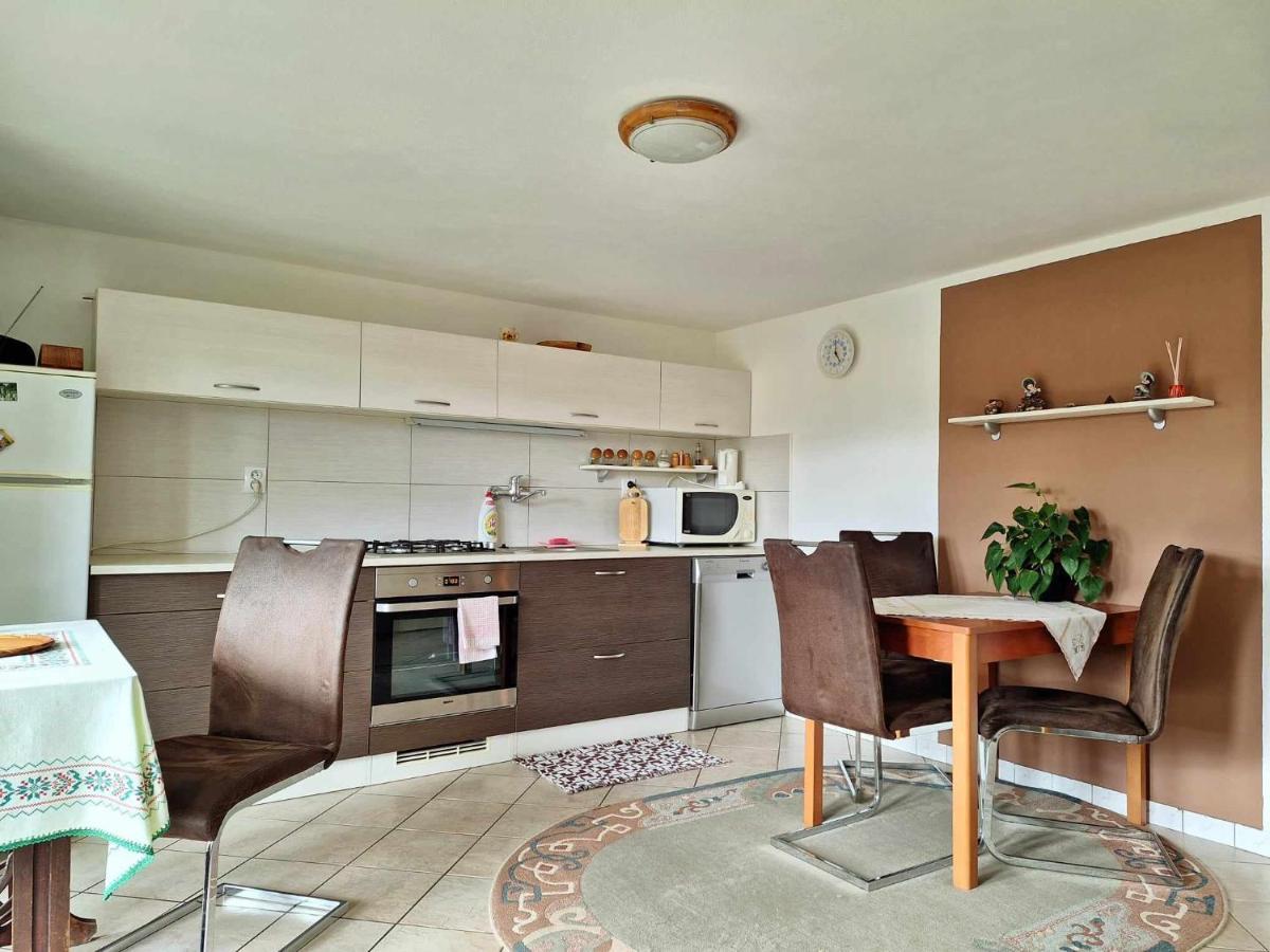 Apartman Pod Maliarkou Виходна Екстер'єр фото
